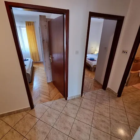In Mit Terrasse- Ac- Parkplatz By Interhome Apartman *