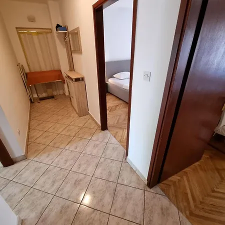 In Mit Terrasse- Ac- Parkplatz By Interhome Appartement Crikvenica